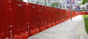 塑料圍擋：輕巧、耐久和易安裝的優(yōu)勢(shì)特點(diǎn)【旭東鋼構(gòu)】